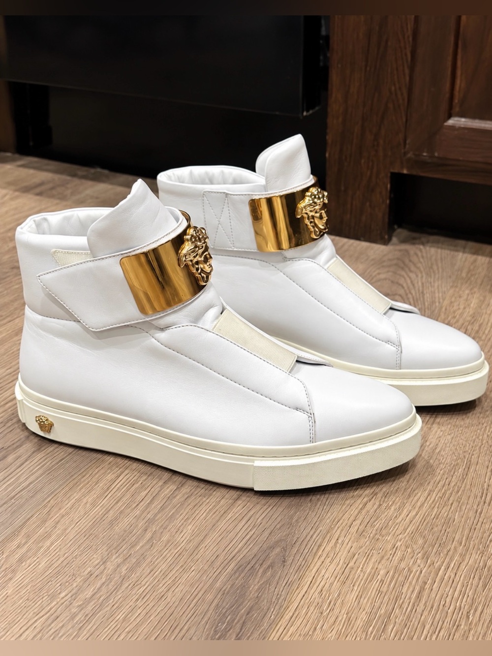 Authentic VERSACE Palazzo Medusa White & Gold Leather High-Top Sneakers EU 40